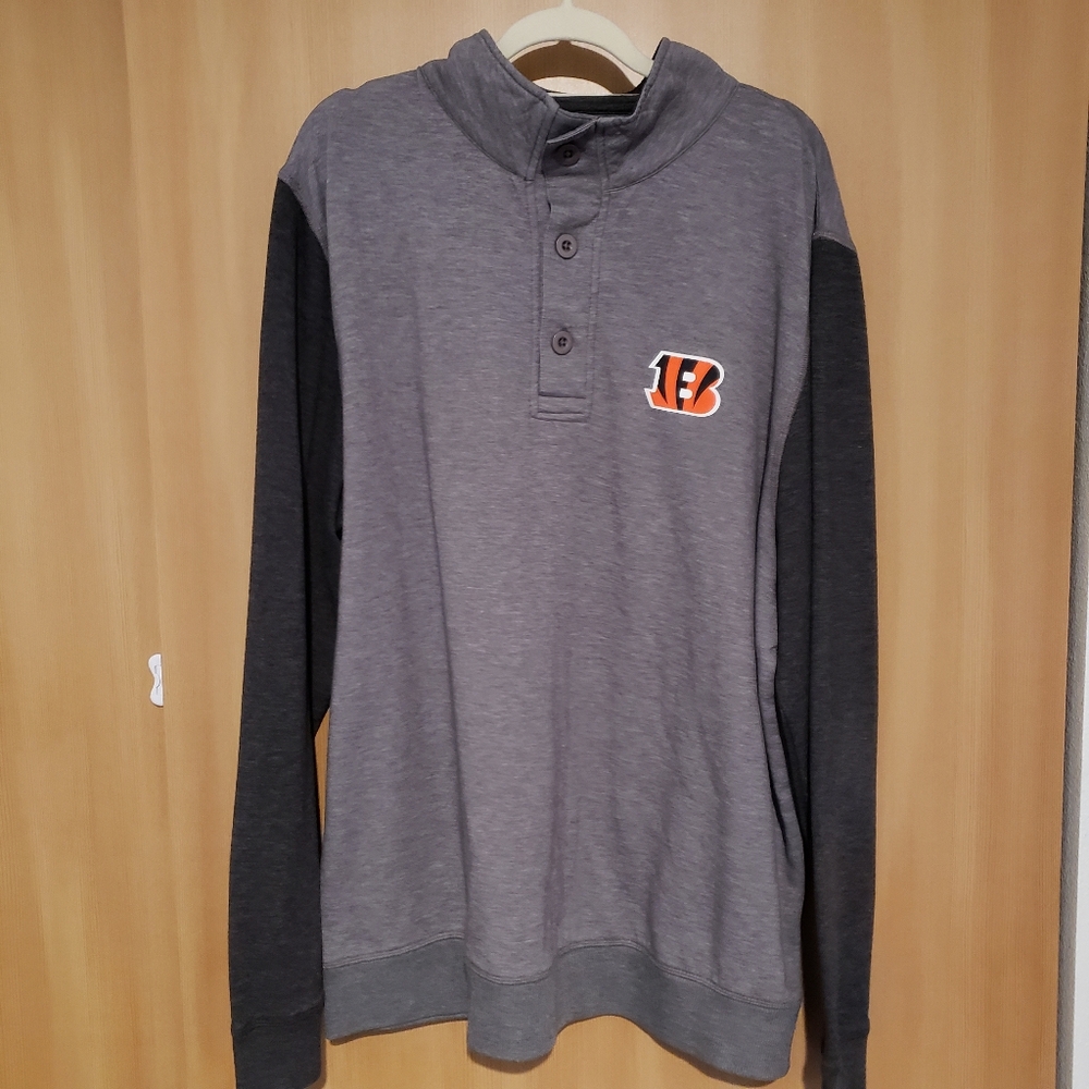 Bengals NFL Team Apparel Mens XL 1/3 Button Athletic Dri Fit Sweater